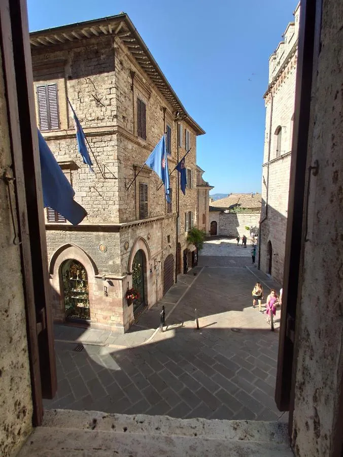 Mazzini 3 Apartment Assisi 0*,